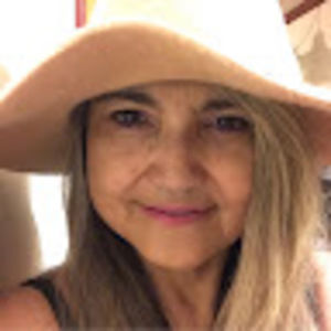 Meet your Posher, Dina alissa